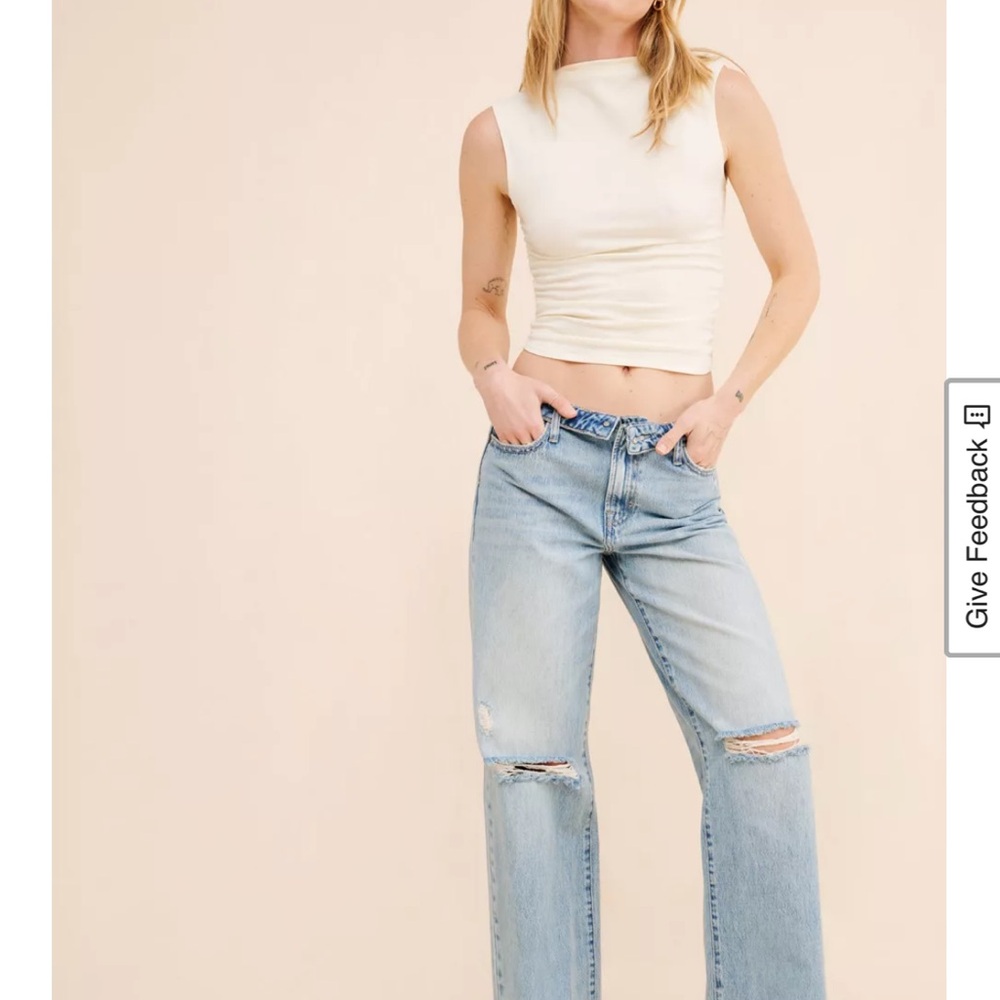 Hidden Denim Logan wide leg low rise jeans.